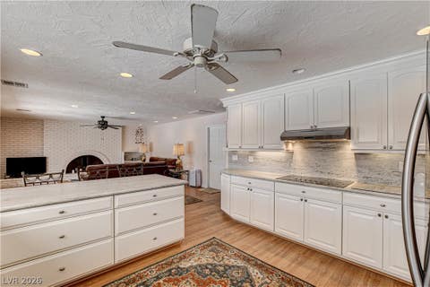 Tiny photo for 3753 Meadowcrest Drive, Las Vegas, NV 89121 (MLS # 2781833)