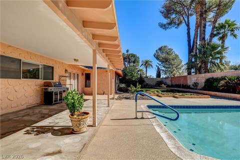 Tiny photo for 3753 Meadowcrest Drive, Las Vegas, NV 89121 (MLS # 2781833)