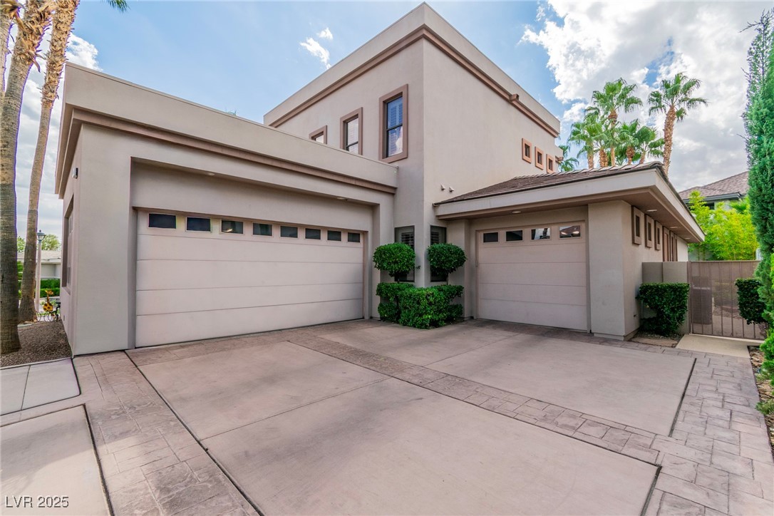 10005 Bow Ridge Court