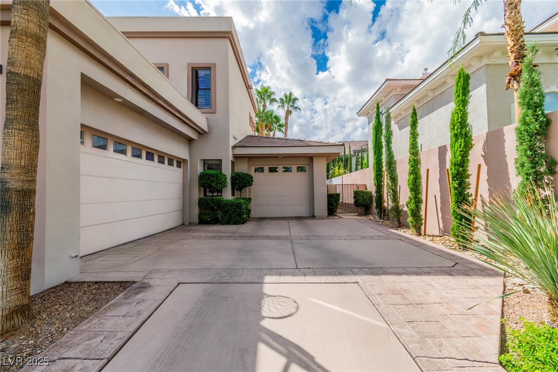 10005 Bow Ridge Court