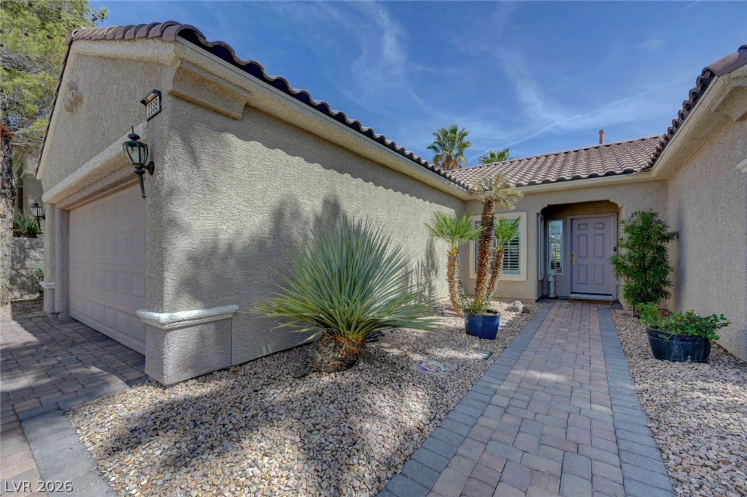 2338 Schaeffer Hills Drive