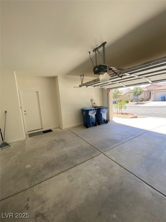 Las Vegas, Nevada 89144, United States, 3 Bedrooms Bedrooms, ,2 BathroomsBathrooms,Residential,Active,164172