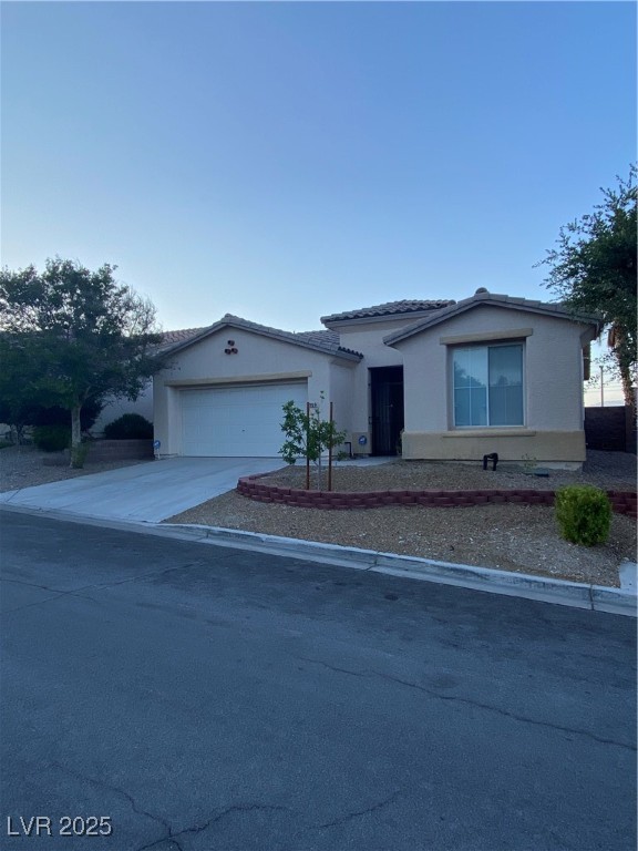 Las Vegas, Nevada 89144, United States, 3 Bedrooms Bedrooms, ,2 BathroomsBathrooms,Residential,Active,164172