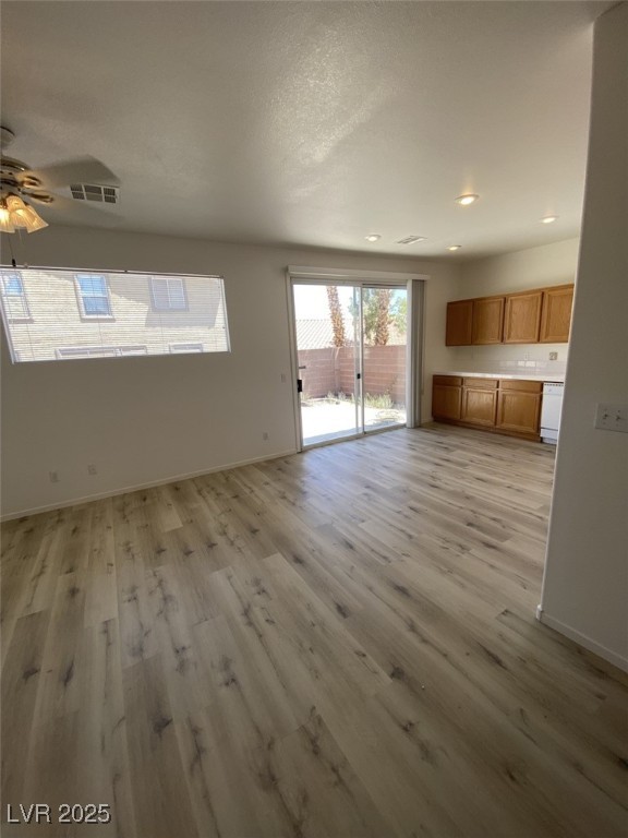 Las Vegas, Nevada 89144, United States, 3 Bedrooms Bedrooms, ,2 BathroomsBathrooms,Residential,Active,164172