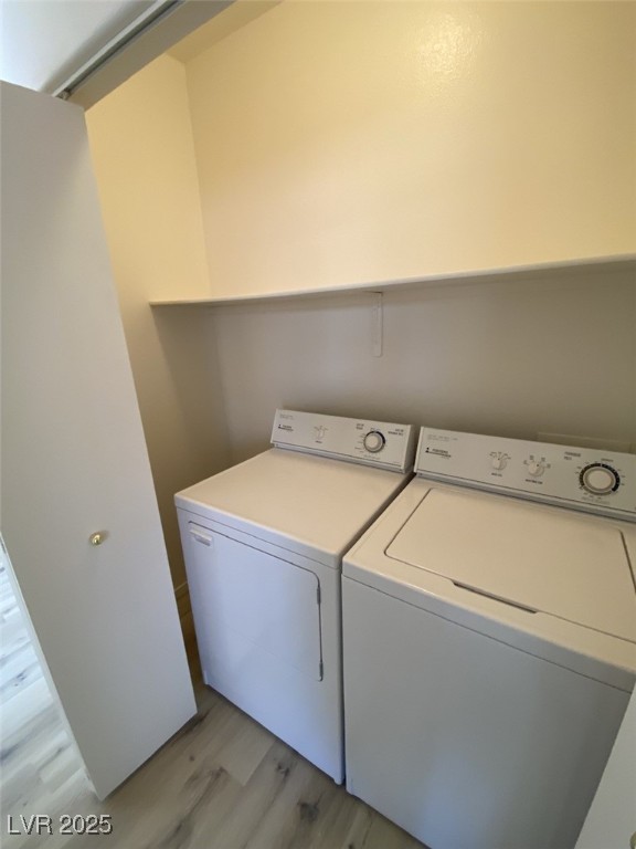 Las Vegas, Nevada 89144, United States, 3 Bedrooms Bedrooms, ,2 BathroomsBathrooms,Residential,Active,164172