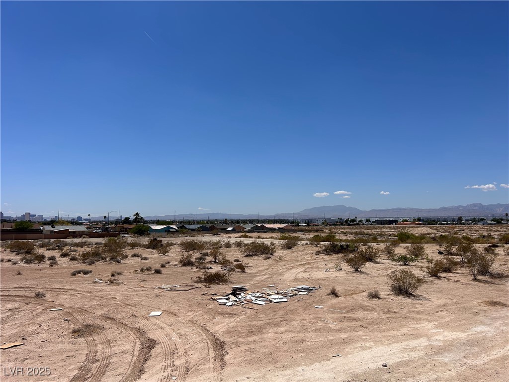 Wisteria Ave, North Las Vegas, Nevada image 3