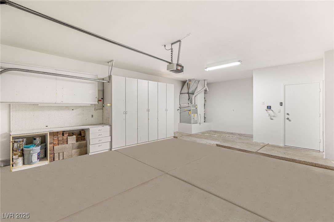 Las Vegas, Nevada 89134, United States, 2 Bedrooms Bedrooms, ,2 BathroomsBathrooms,Residential,Active,192015