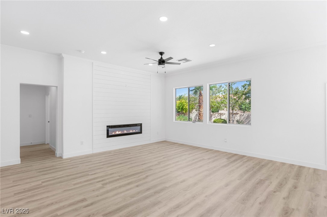 Las Vegas, Nevada 89134, United States, 2 Bedrooms Bedrooms, ,2 BathroomsBathrooms,Residential,Active,192015