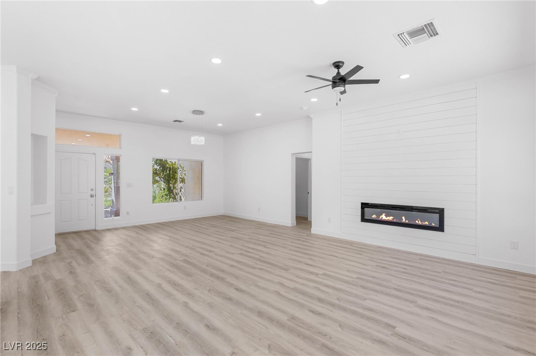 Las Vegas, Nevada 89134, United States, 2 Bedrooms Bedrooms, ,2 BathroomsBathrooms,Residential,Active,192015