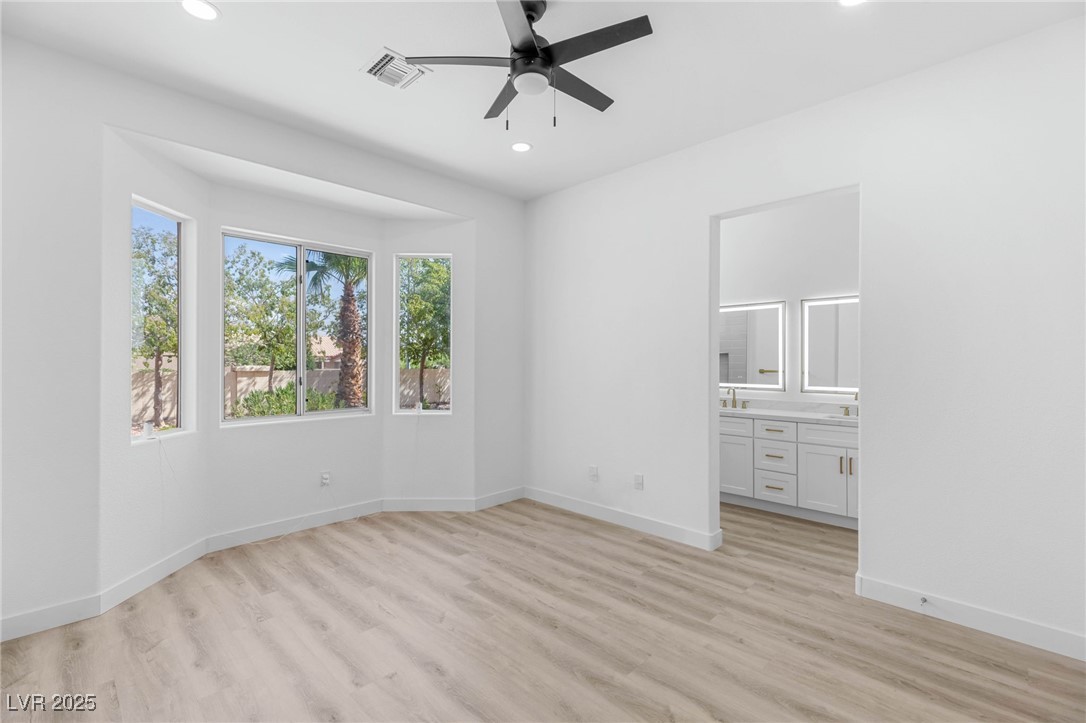 Las Vegas, Nevada 89134, United States, 2 Bedrooms Bedrooms, ,2 BathroomsBathrooms,Residential,Active,192015