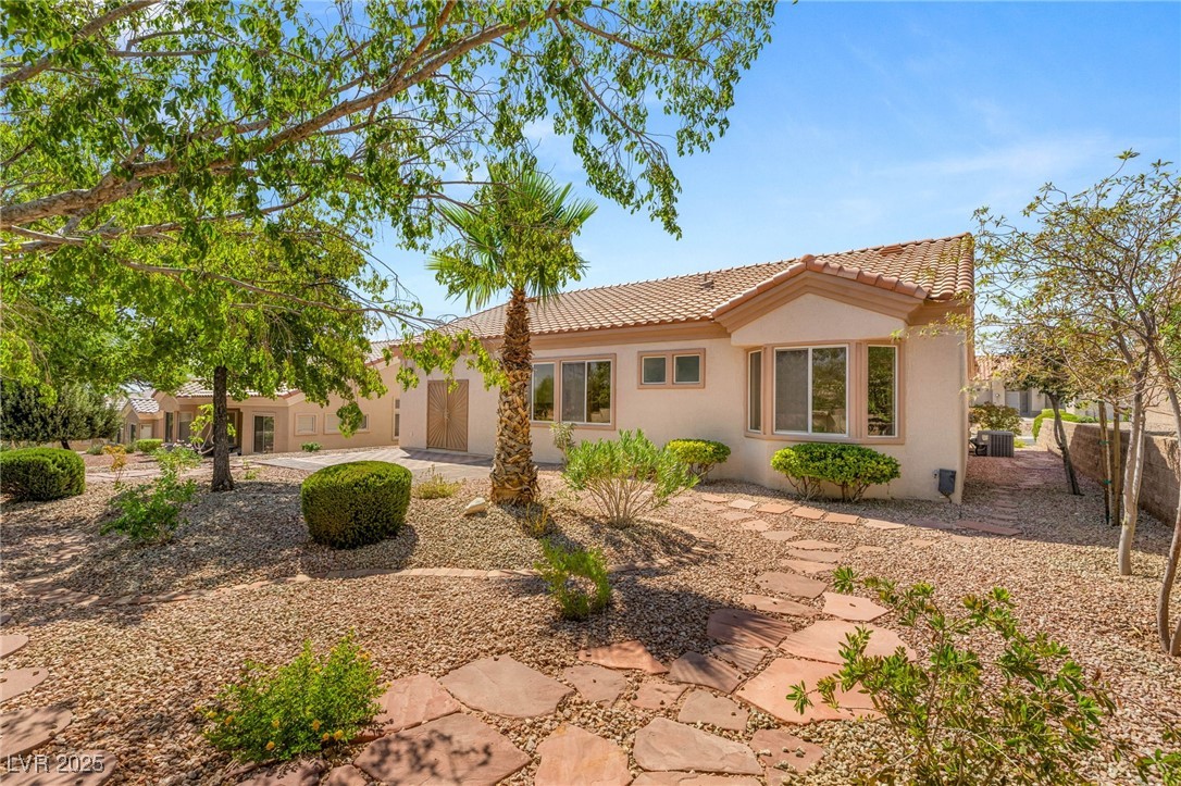 Las Vegas, Nevada 89134, United States, 2 Bedrooms Bedrooms, ,2 BathroomsBathrooms,Residential,Active,192015