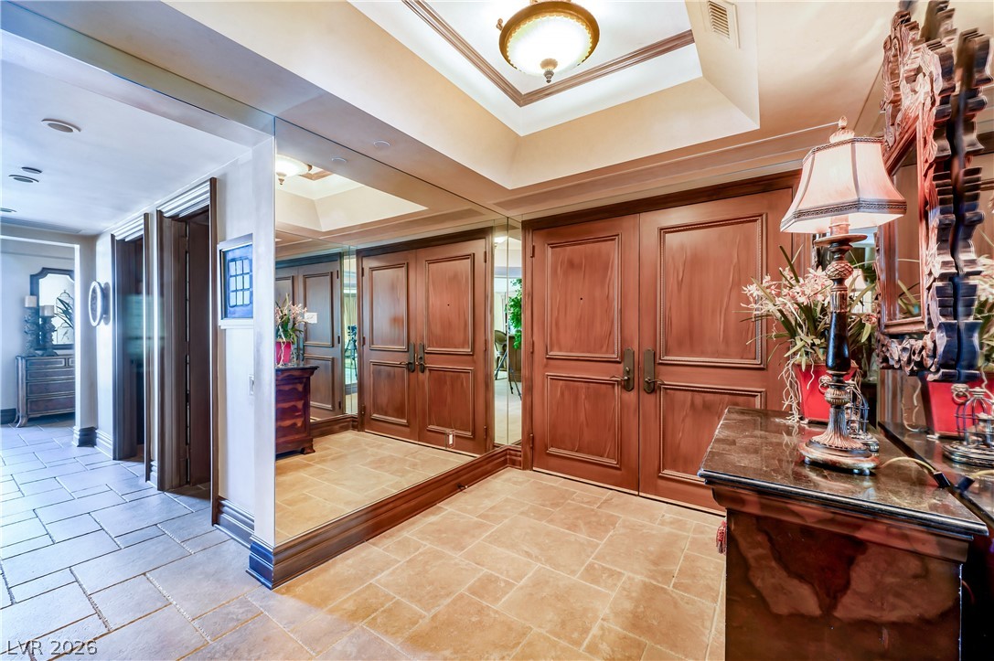 2747 Paradise Road 801