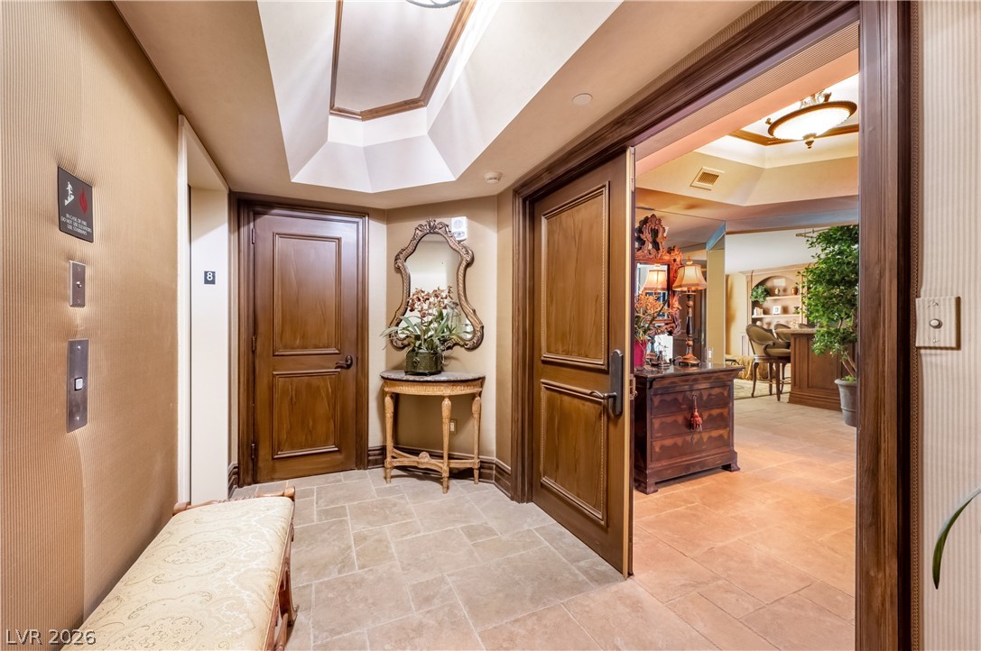 2747 Paradise Road 801