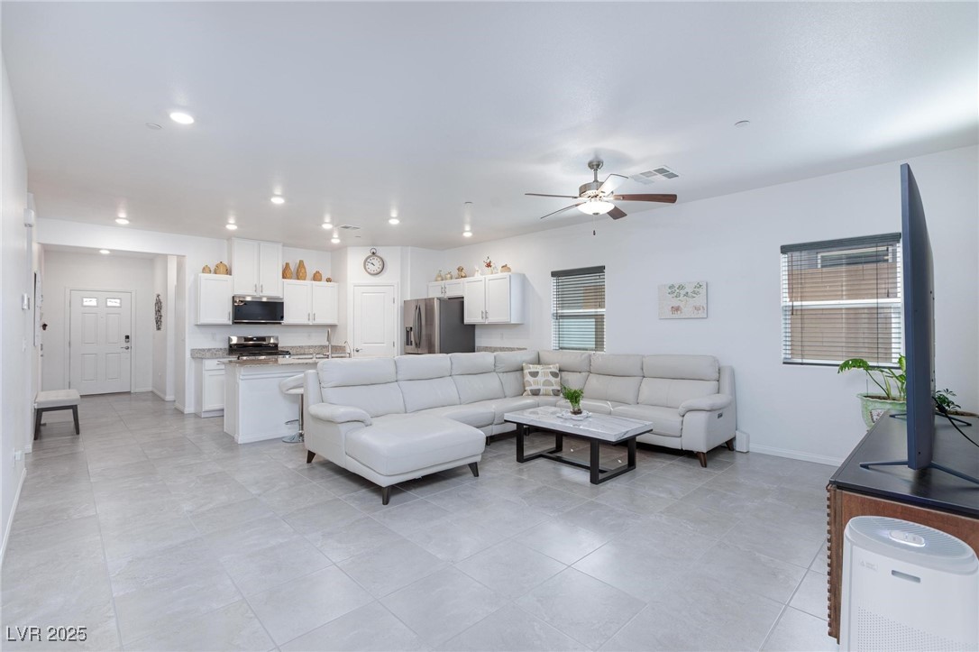 Henderson, Nevada 89044, United States, 3 Bedrooms Bedrooms, ,2 BathroomsBathrooms,Residential,Active,253026