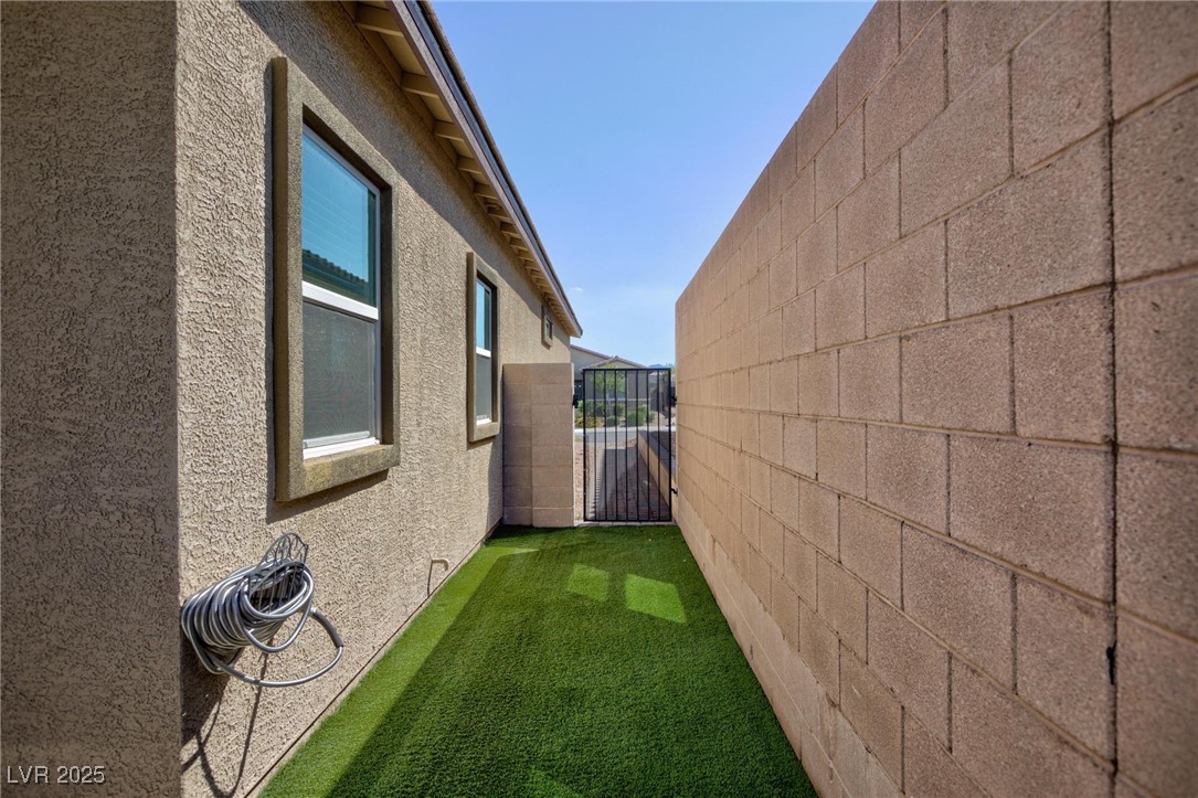 Henderson, Nevada 89044, United States, 3 Bedrooms Bedrooms, ,2 BathroomsBathrooms,Residential,Active,253026