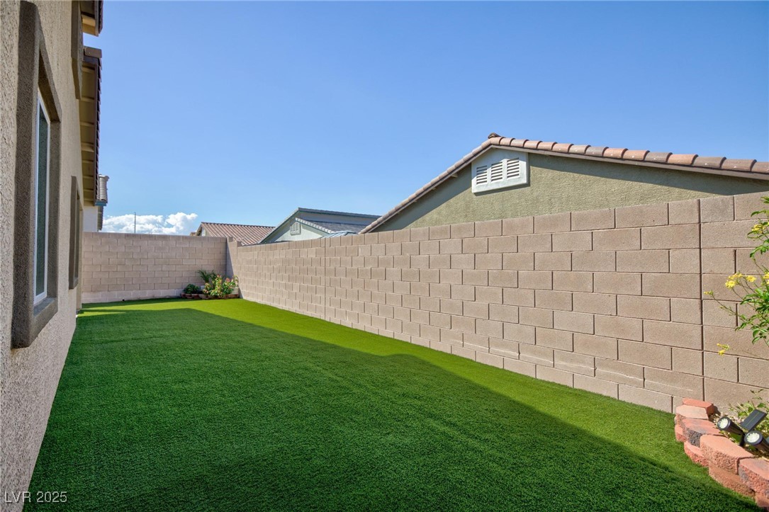 Henderson, Nevada 89044, United States, 3 Bedrooms Bedrooms, ,2 BathroomsBathrooms,Residential,Active,253026