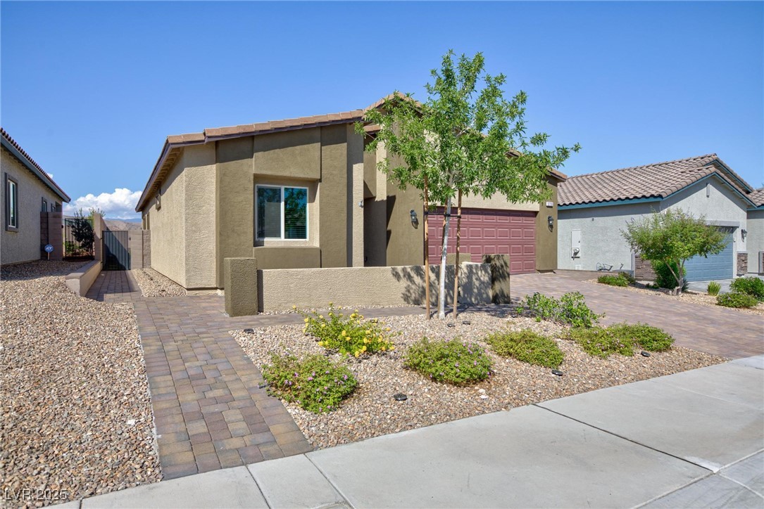 12759 Silver Satin Street