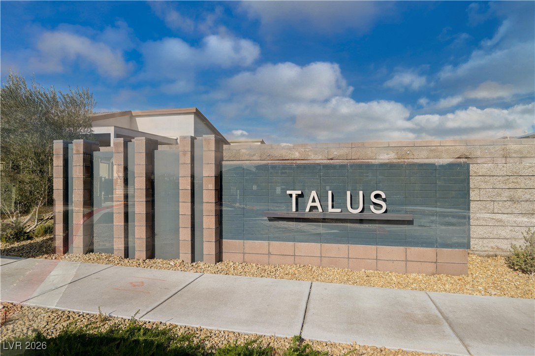 10207 Canyon Mantle Street