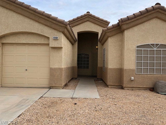 8960 TUMBLING PEBBLE Way