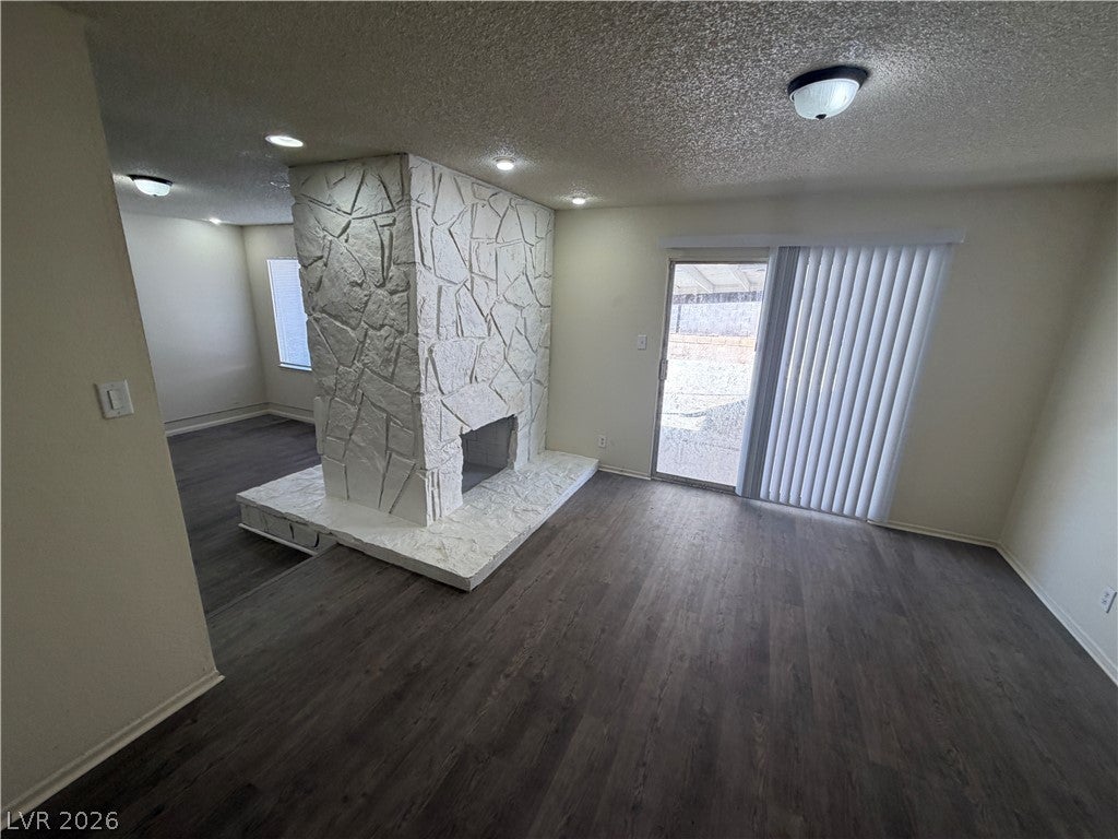 212 Bradshaw Way