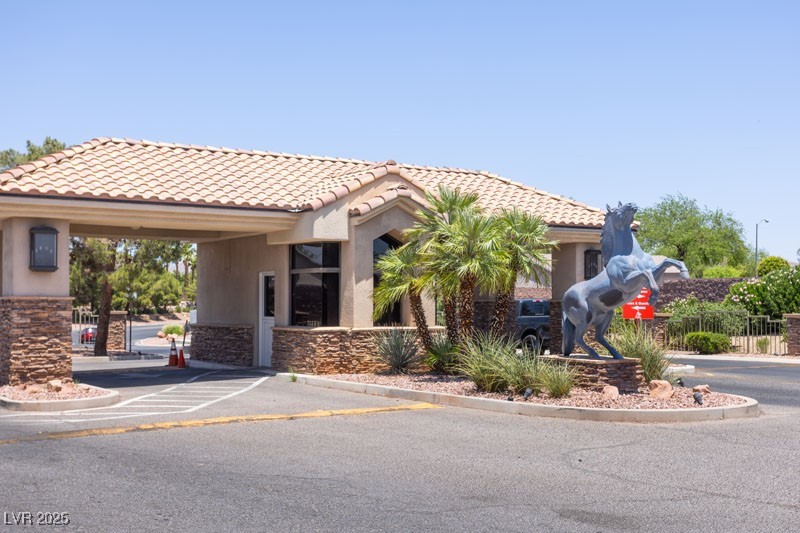 5935 Saddle Horse Avenue