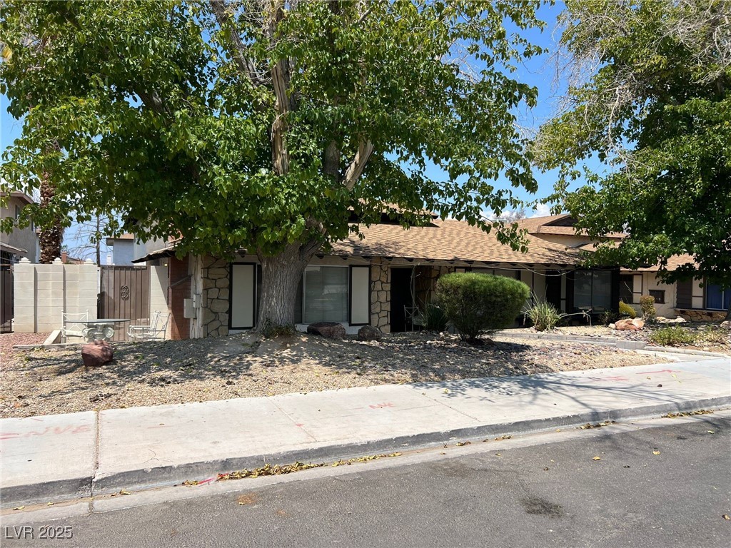 2916 Karen Avenue