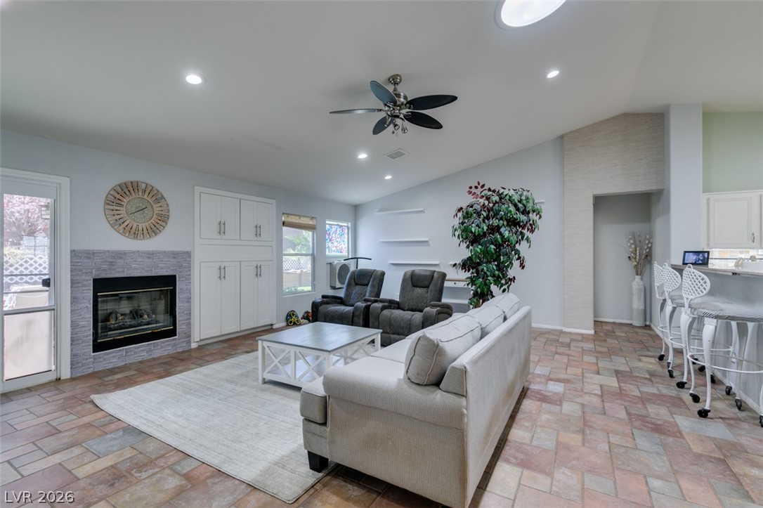 1019 Black Olive Street