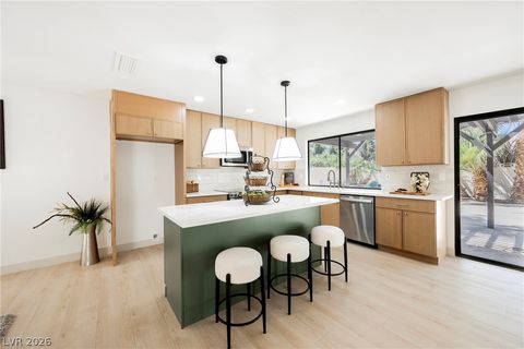 Photo of 3424 Calle De Corrida, Las Vegas, NV 89102 (MLS # 2798996)