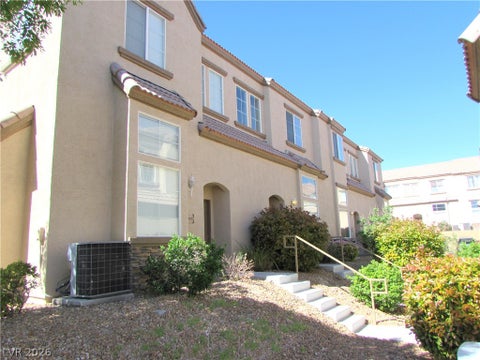 Townhouse For Rent - 8404 Tiger Woods Avenue<br/> Las Vegas, NV 89128