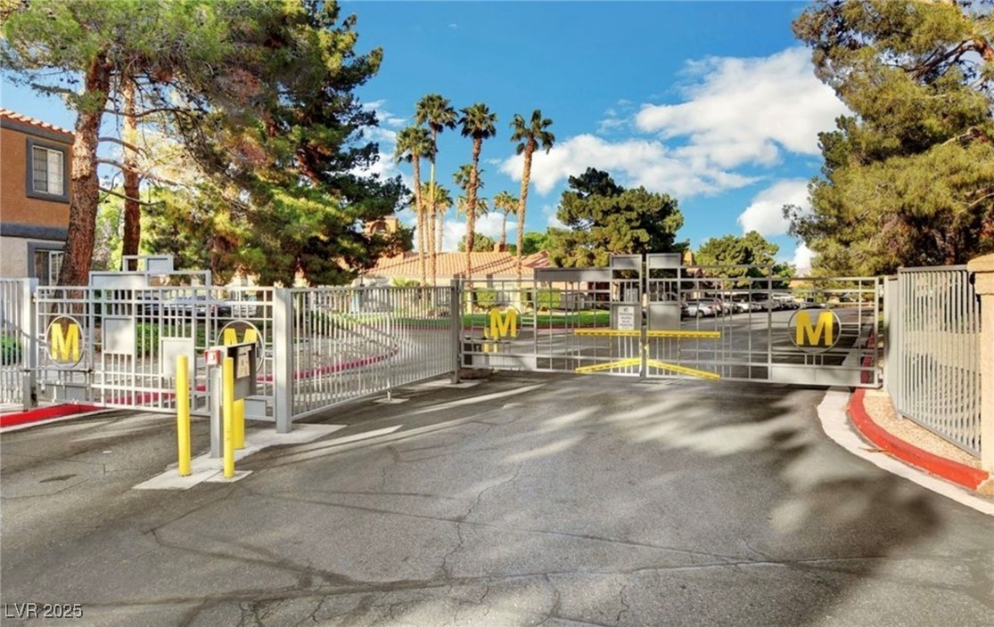 220 Mission Newport Lane 201