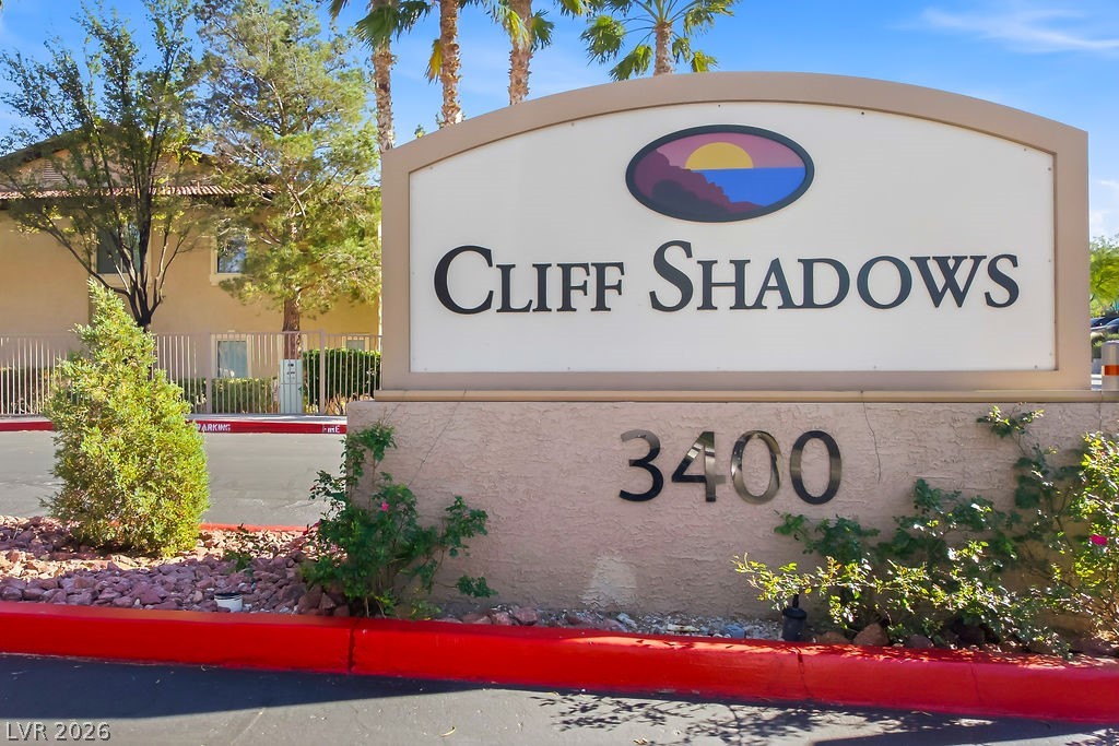 3325 Cactus Shadow Street 104