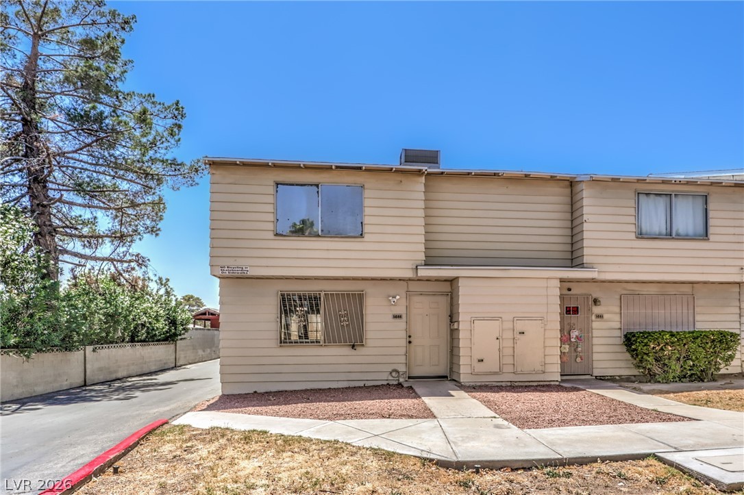 5086 Mountain Vista Street