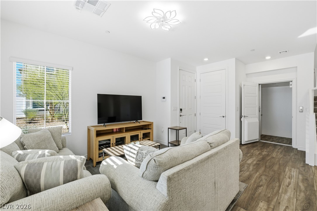 7224 N Decatur Boulevard 2
