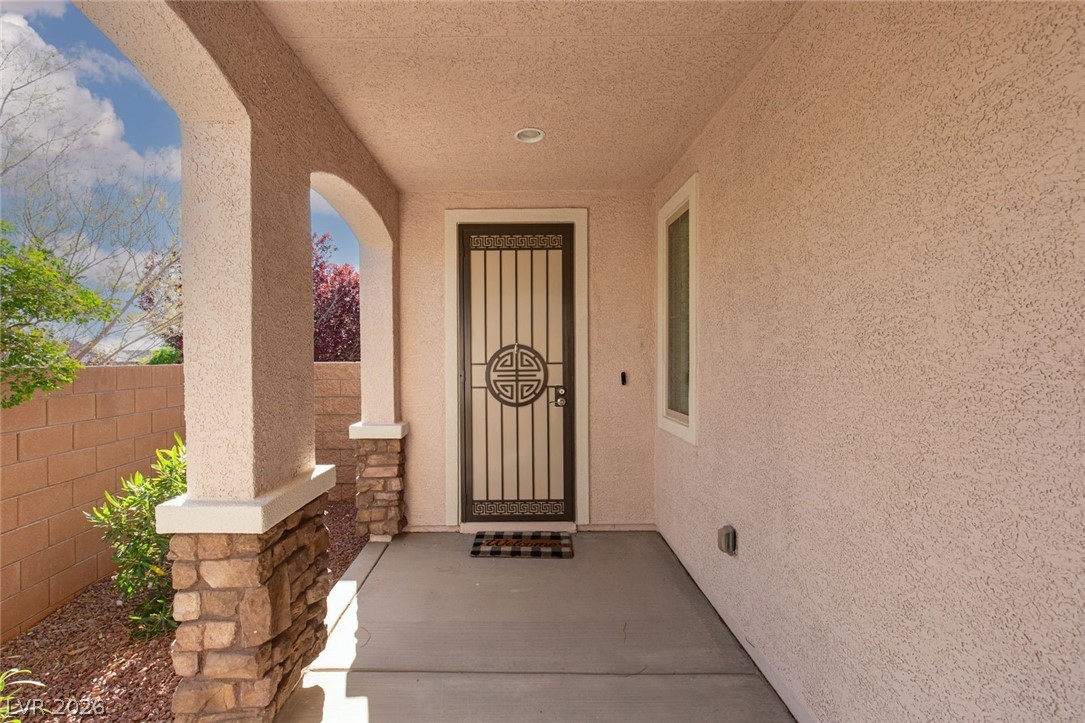 7624 Sugarloaf Peak Street