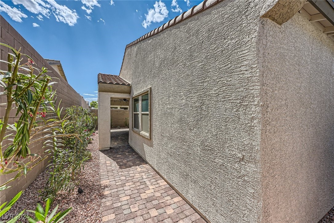 317 Gillespie Glen Avenue, Henderson, Nevada image 28