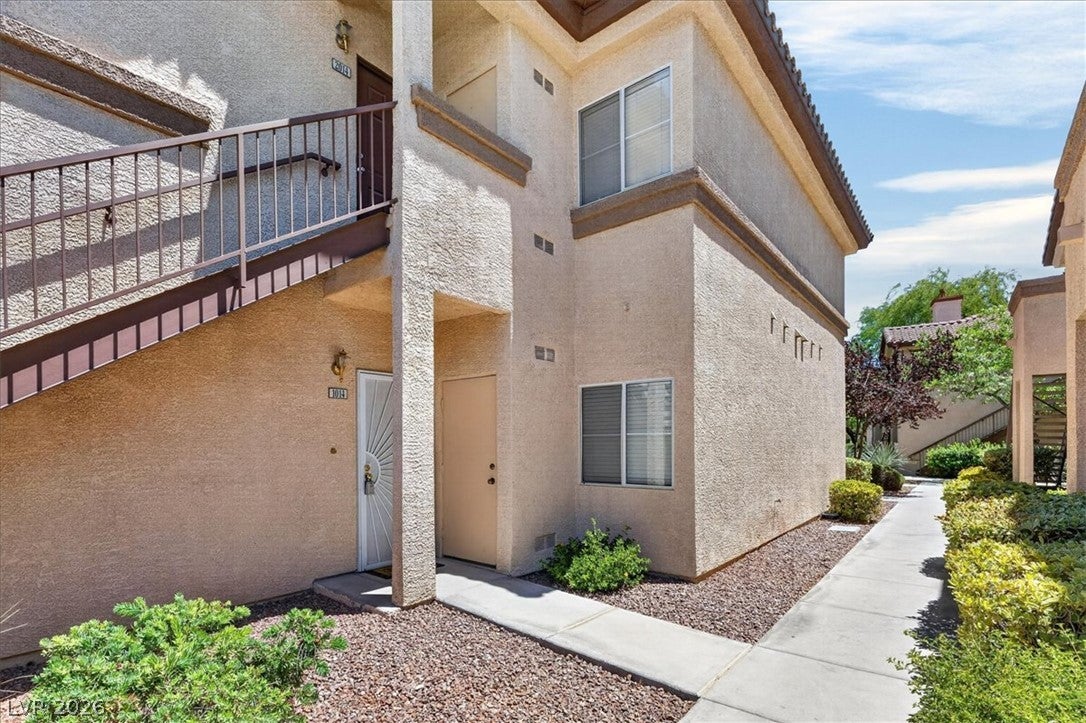 8501 W University Avenue 1014