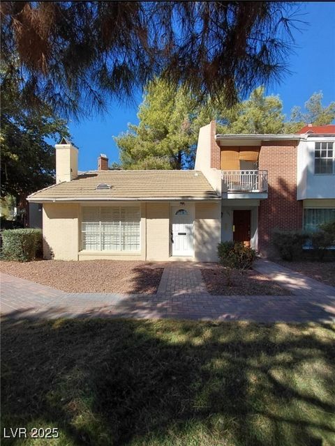 Photo of 790 Tam O Shanter, Las Vegas, NV 89109 (MLS # 2734253)