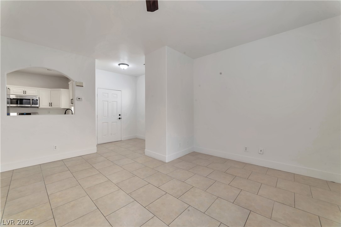 562 Twilight Blue Avenue