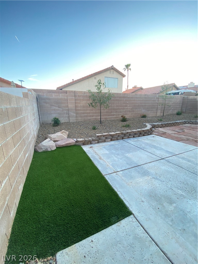 7547 kalmalii av Avenue