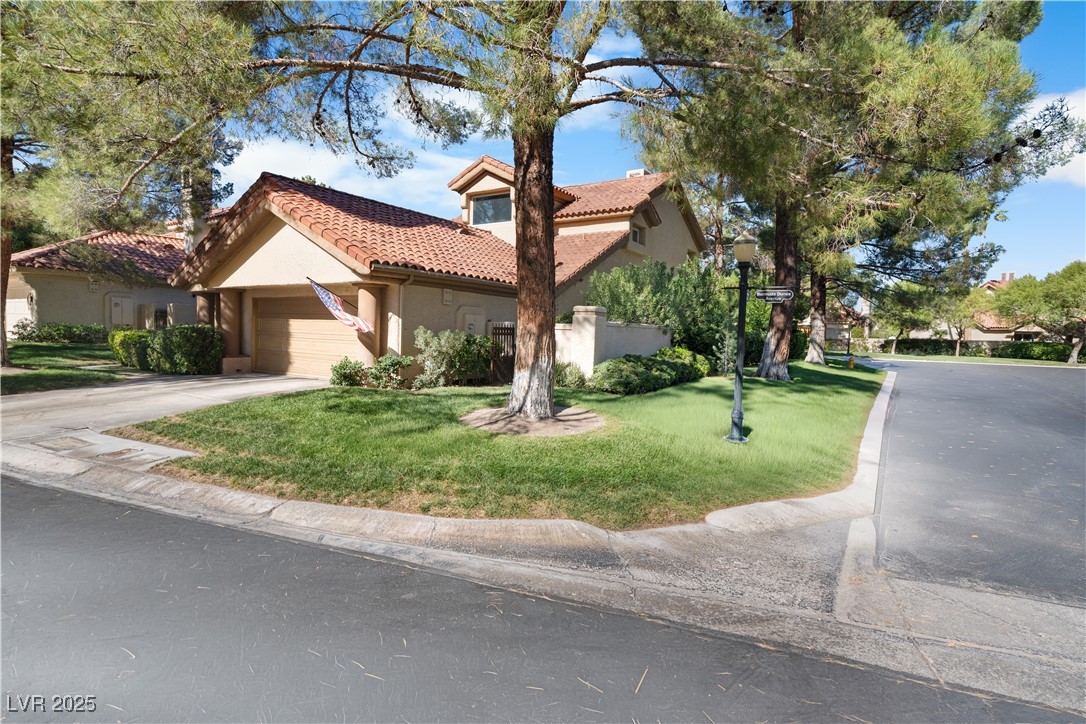 7960 Bermuda Dunes Avenue