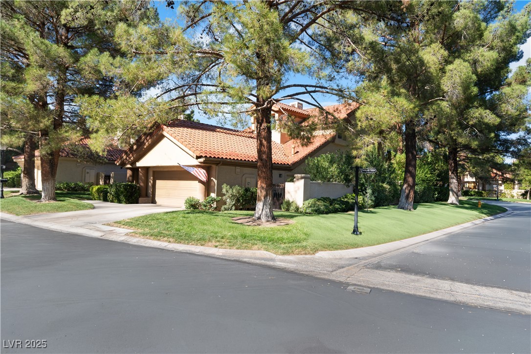 7960 Bermuda Dunes Avenue