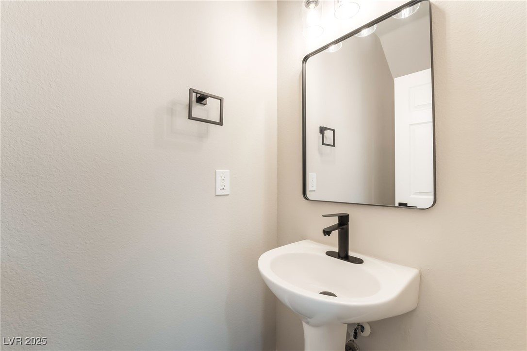 6260 Castle Kennedy Street, Henderson, Nevada image 15