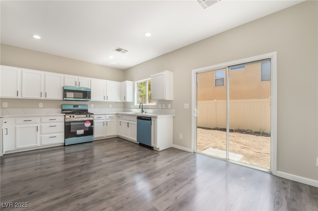 6260 Castle Kennedy Street, Henderson, Nevada image 10