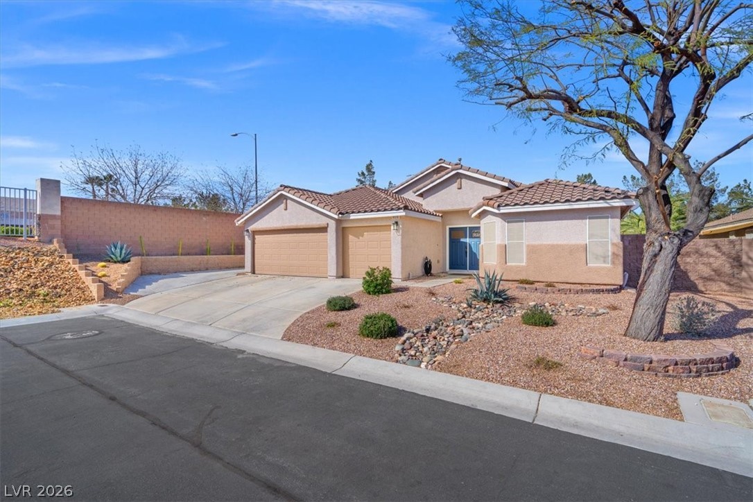 8376 Mountain Destiny Avenue