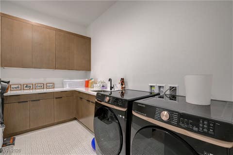 Tiny photo for 5745 El Royale Court, Las Vegas, NV 89149 (MLS # 2751225)