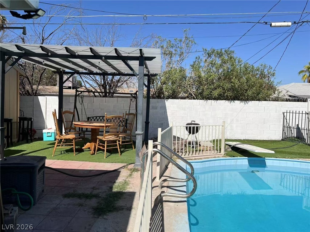 3712 San Joaquin Avenue