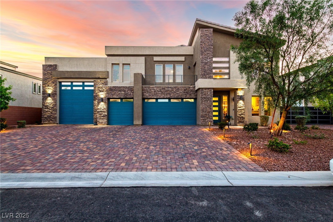 8775 Twisted Vine Lane