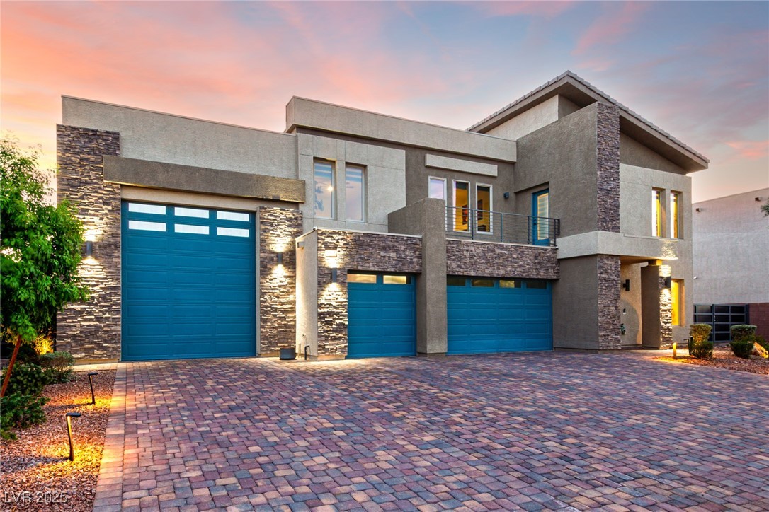 8775 Twisted Vine Lane