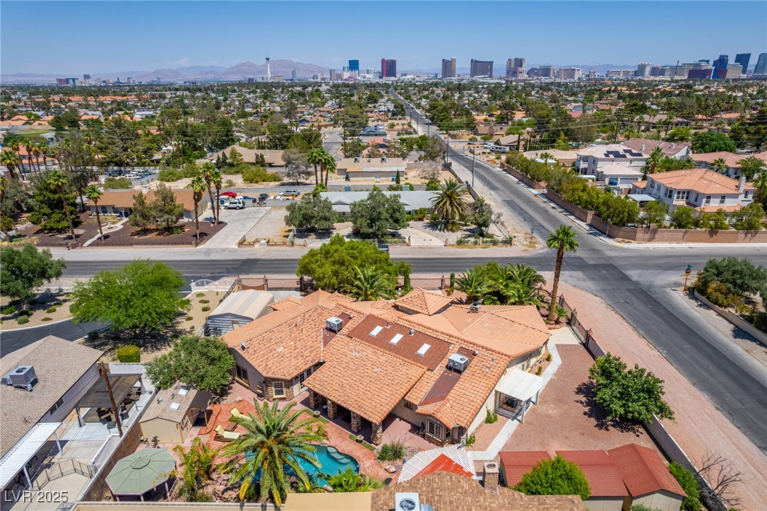 3085 Duneville Street