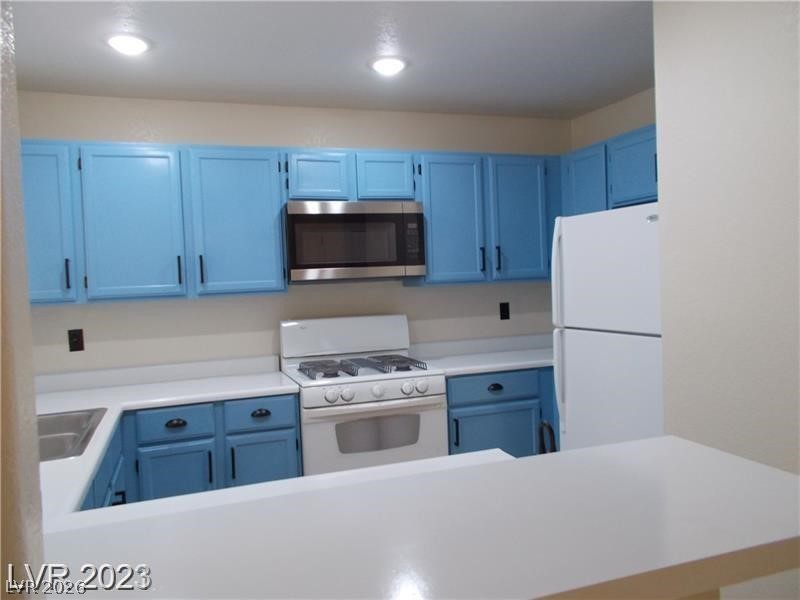 5062 S Rainbow Boulevard 203